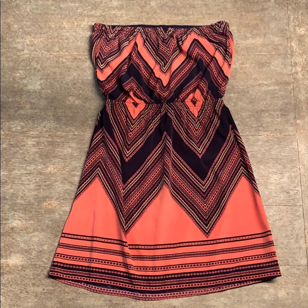Express Dress - Picture 2 of 8